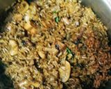 Foto del paso 5 de la receta: Arroz negro con pulpo y champiñones