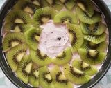 Foto langkah ke 10 dari resep Blueberry Cheesecake.