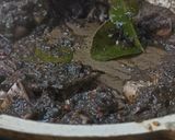 Foto langkah ke 5 dari resep Cumi Bumbu Hitam.
