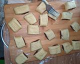 A picture of step 6 of Date stuffed cookies.
