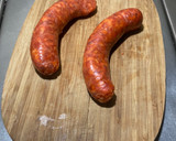 Foto del paso 1 de la receta: Chorizo con frijoles y guacamole a la @Jauregri🍴