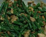 Foto langkah ke 5 dari resep Ayam suir Jukut Bejek (sayur remes).