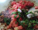 A picture of step 3 of Sweet and sour tomato bhaji.