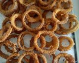 A picture of step 5 of Crispy Onion Rings.