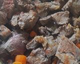 Foto del paso 2 de la receta: Carne con champiñones (hongos), a la olla