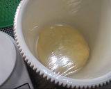 Foto langkah ke 3 dari resep Roti Empuk NCC Anti Gagal (+ cara melipat adonannya).