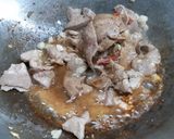 รูปขั้นตอนการทำที่ 3 ของ หมูตับผัดพริกหนุ่ม