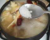 Hình bước làm 3 của món Gà tần lá ngải hải phòng