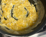 Foto del paso 2 de la receta Desayuno completo con huevos revueltos y granola