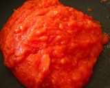 A picture of step 2 of Papaya laddu.