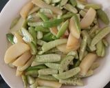 A picture of step 2 of Sweet and sour coconia.