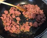 Une image de l'étape 3 de Poivrons jaunes farcis à la chair à saucisse et haricots rouges.