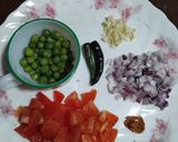 A picture of step 1 of Matar Mushroom.