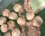 पालक और आलू के ड्राई मंचूरियन (palak aur aloo ke dry manchurian recipe in Hindi) रेसिपी चरण 3 फोटो