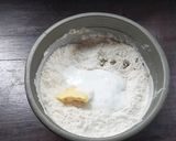 Foto langkah ke 3 dari resep Kue bawang gunting renyah gurih.