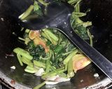 Foto langkah ke 3 dari resep Tumis kangkung.