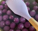 Foto langkah ke 3 dari resep Kolak Biji Salak Ubi Ungu.