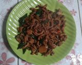 Foto langkah ke 6 dari resep Tumis Usus Cabai Hijau.