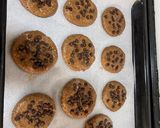 Foto del paso 4 de la receta: Galletas de Harina de Almendras con nueces / chips de chocolate