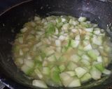 சுரைக்காய் கூட்டு(surakkai koottu recipe in tamil) ரெசிபி ஸ்டேப் 4 புகைப்படம்