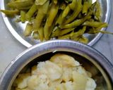 आलू ग्वार की फली (aloo guar ki phali recipe in Hindi) रेसिपी चरण 1 फोटो