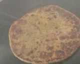 A picture of step 5 of Aloo methi ka Parantha.