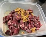 Une image de l'étape 3 de Vermicelles de riz au bœuf mariné gingembre et tomate.