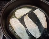 Foto del paso 1 de la receta: Merluza con marisco y langostinos en salsa