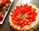 Foto del passaggio 3 della ricetta Crostata di fragole con crema alle mandorle