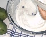 A picture of step 4 of Raw Mango cheese cake...No bake.