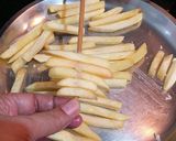 A picture of step 3 of Potato French Fries Pizza.