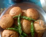 A picture of step 4 of Sattu ki Bati.