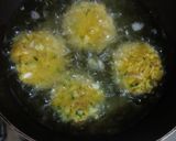 व्हेजी मॅगी कटलेट (veggie Maggie cutlet recipe in marathi) रेसिपी स्टेप 4 फोटो 