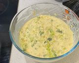 A picture of step 4 of Broccoli and cheese quiche.