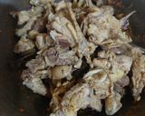 Foto langkah ke 2 dari resep Ayam Kicap Pedas Malaysia 예르다🥘.