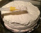 Foto del paso 12 de la receta: Torta de merengue frutilla (torta helada)