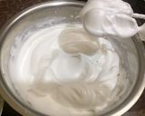 Foto langkah ke 4 dari resep Pandan chiffon cake - Enak, lembut dan tidak seret.