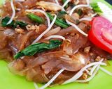 Foto langkah ke 5 dari resep Kwetiaw goreng pedas.
