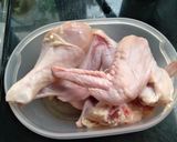 Foto langkah ke 1 dari resep Ayam goreng ungkep.