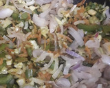 வெஜ் எக் நூடுல்ஸ் ரெசிபி ஸ்டேப் 4 புகைப்படம்