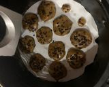 Hình bước làm 4 của món Chocolate chip cookies (nồi chiên không dầu)