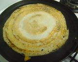 A picture of step 3 of Egg Dosa.