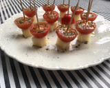 Foto del paso 5 de la receta: Pinchos de queso y tomatitos cherry con Vidalim kids, para mis peques