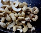 काजू कतरी (kaju Katri recipe in Hindi) रेसिपी चरण 1 फोटो