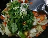 Foto langkah ke 6 dari resep Mie Ongol / Mie kenyol / Mie Genyol Goreng 😂.