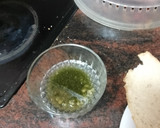 Foto del paso 1 de la receta: Picoteo: Pan de ajo a la plancha con pechuga de pavo y tomate