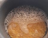A picture of step 2 of Lehsuni dal palak.