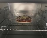 Foto langkah ke 3 dari resep Sausage Pizza.