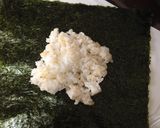 A picture of step 4 of Onigirazu.