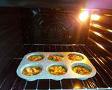 Foto langkah ke 4 dari resep Vegetable Egg Muffins.